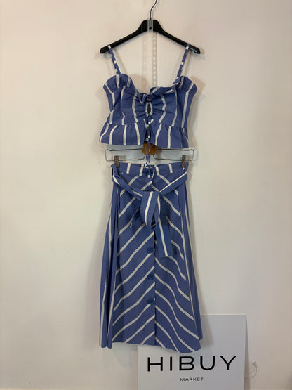 MAJE. Total look top y falda rayas