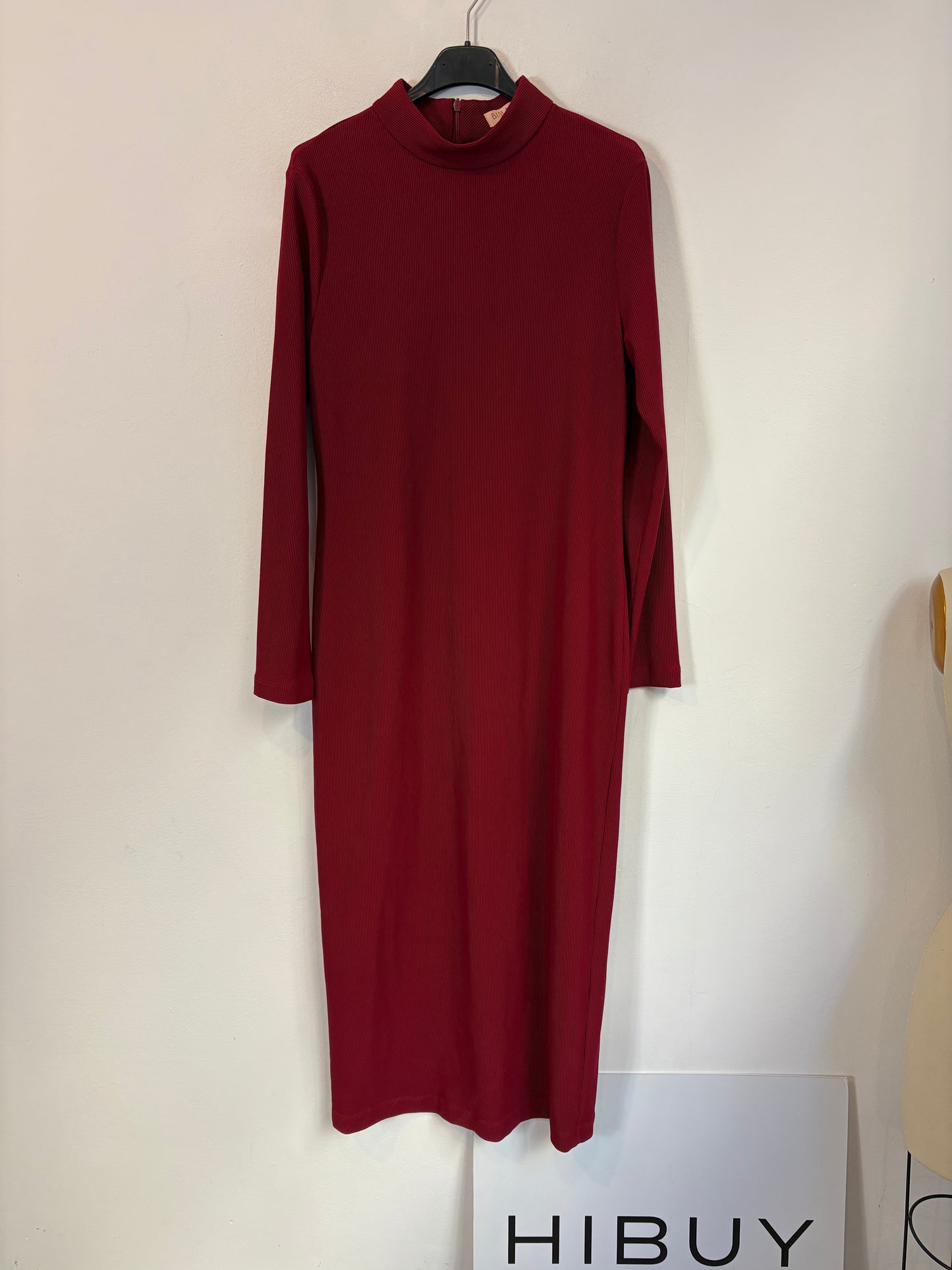 BIMANI. Vestido midi textura burdeos