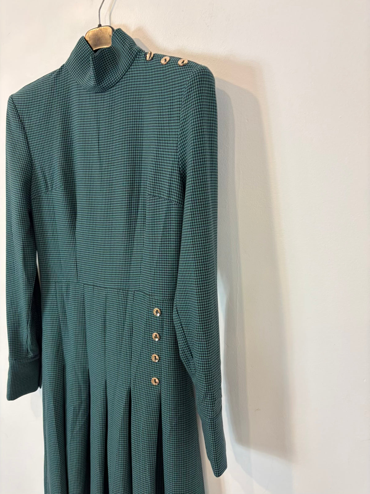 IQ COLLECTION. Vestido largo tablas
