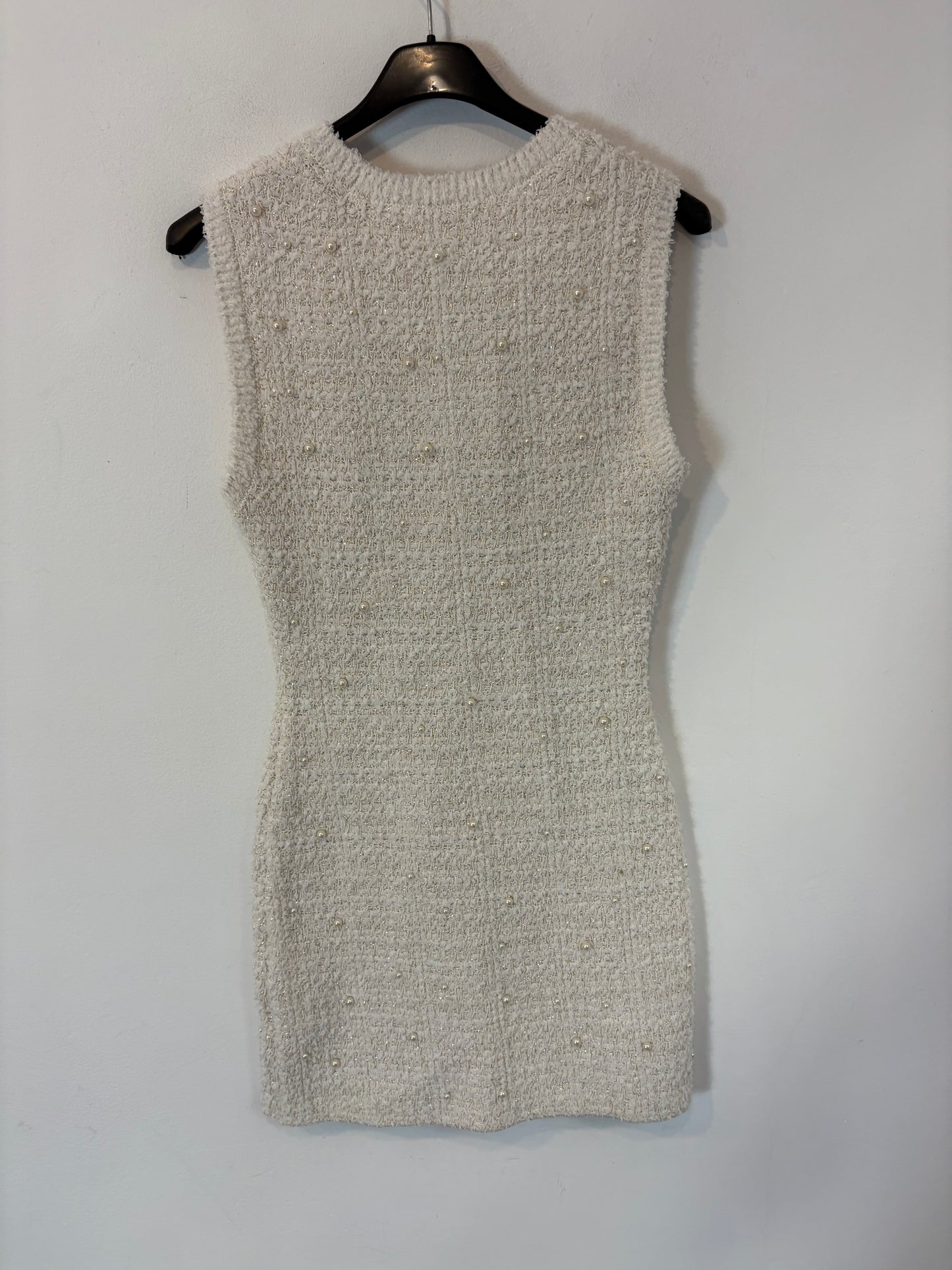 ZARA. Total look tweed perlas