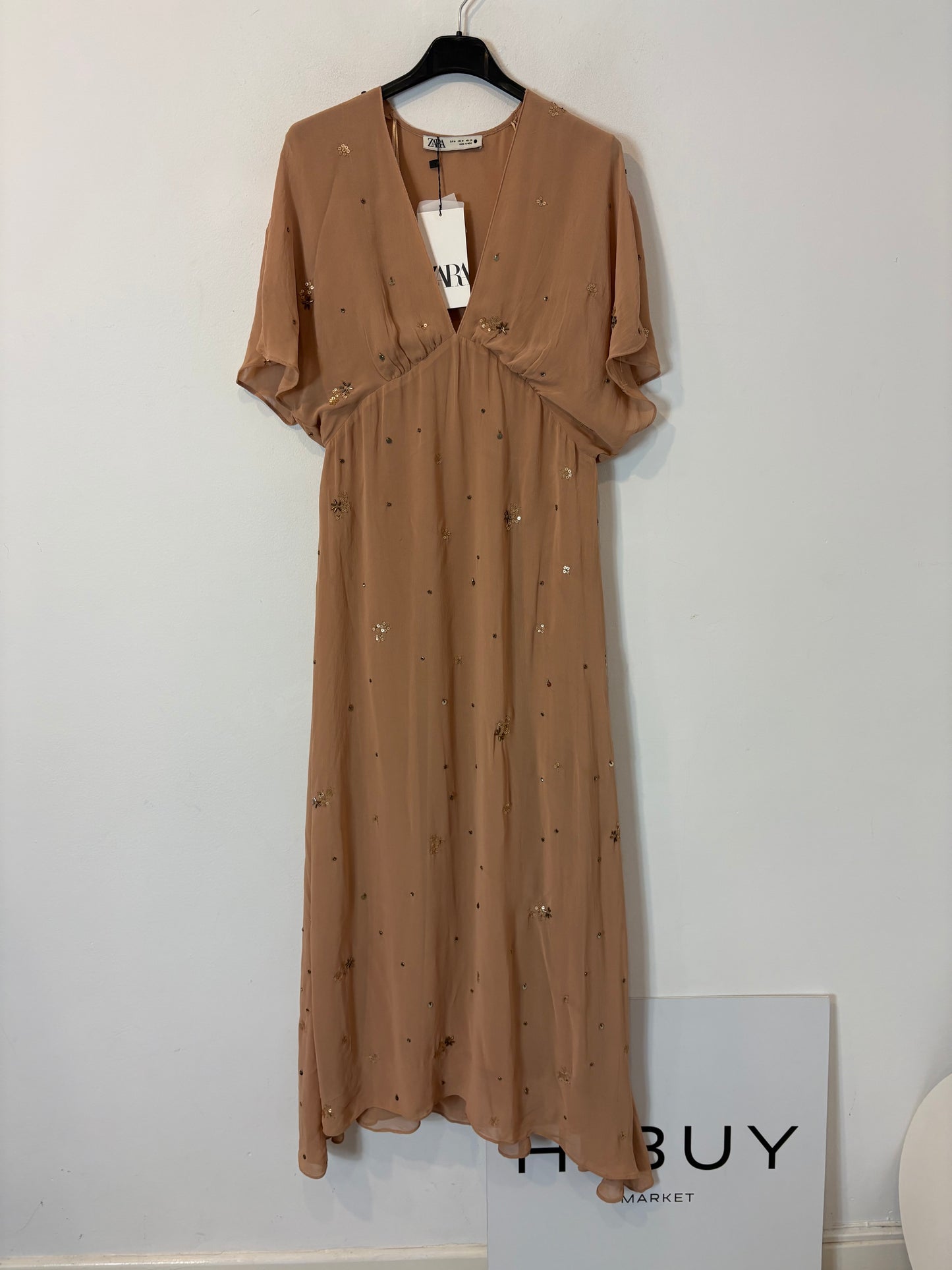 ZARA. Vestido gasa detalles lentejuelas