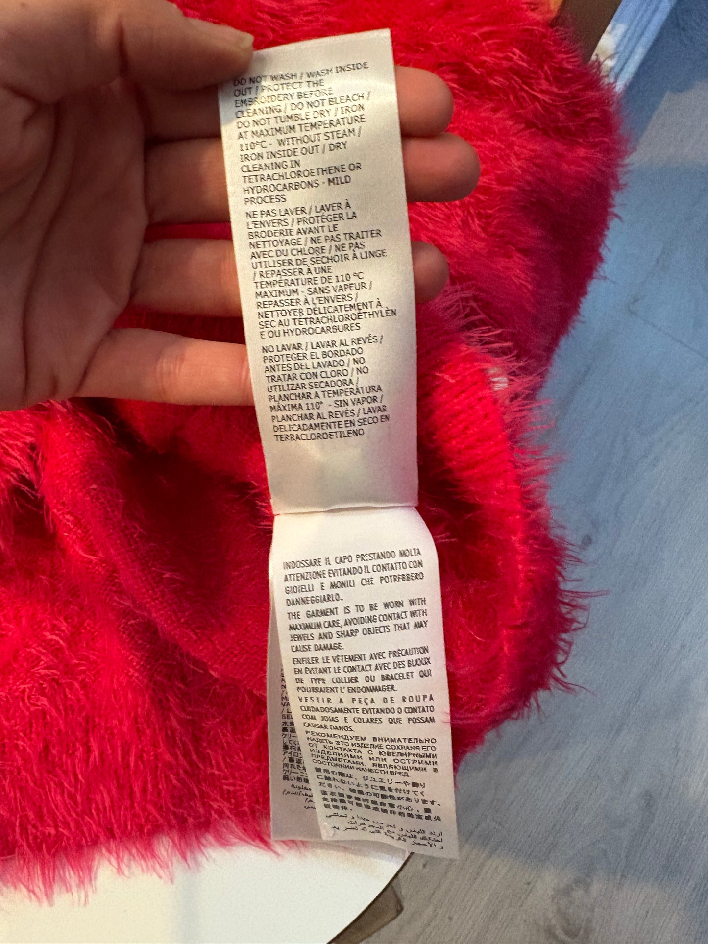 AMEÉ. Sleeveless fringed sweater S.(s)