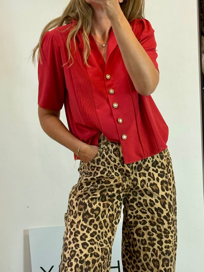 BIMANI. Blusa roja botones y hombreras