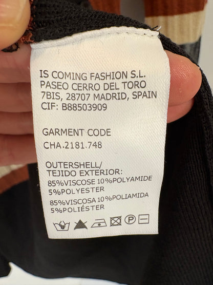 IS COMING. Conjunto punto rayas T.s