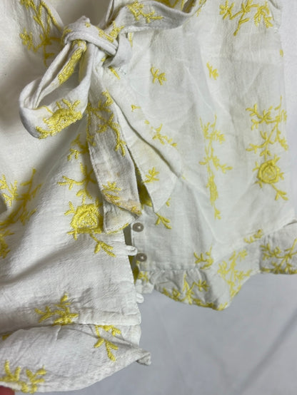 ABERCROMBIE&FITCH. Top blanco bordado T.s