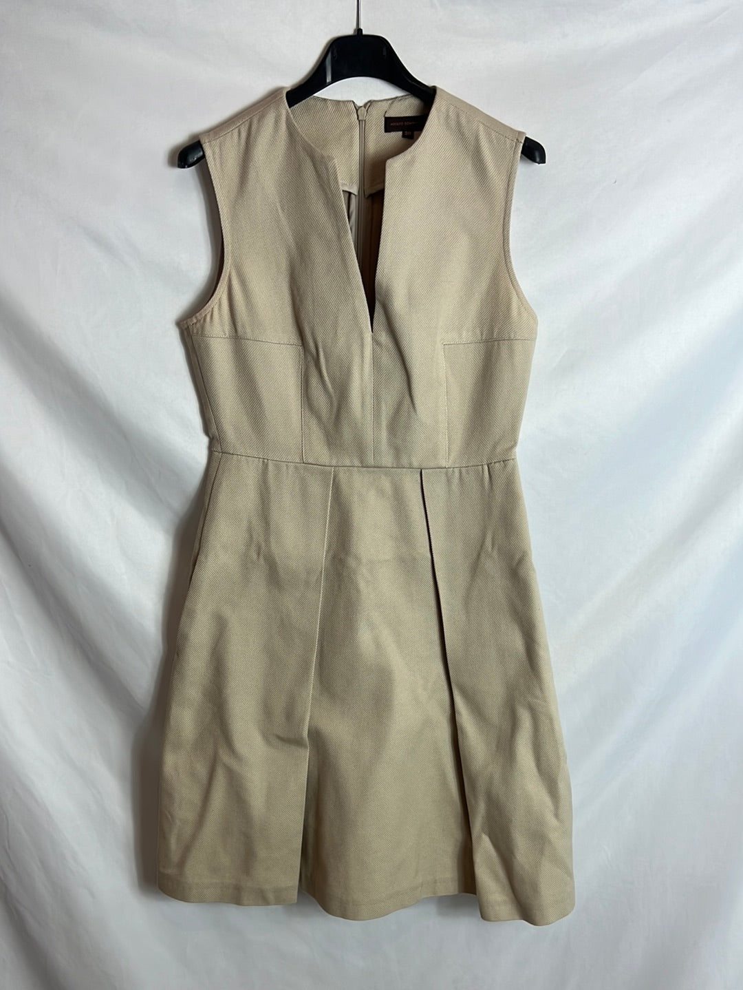 ADOLFO DOMINGUEZ. Textured beige dress. T 38