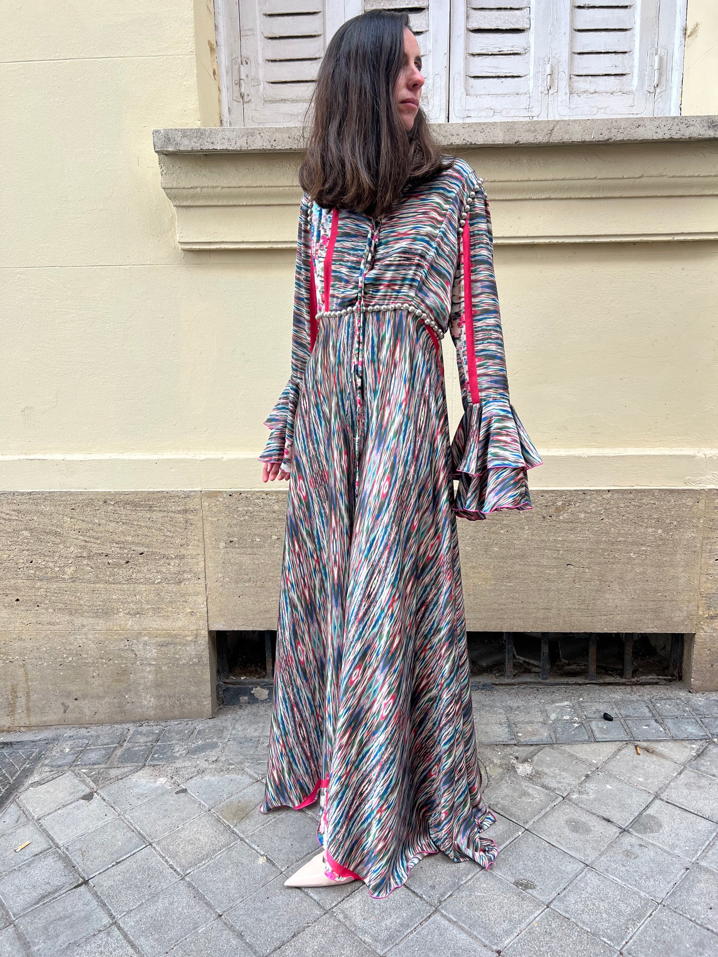 TETÉ BY ODETTE. Vestido largo colores detalle tachuelas