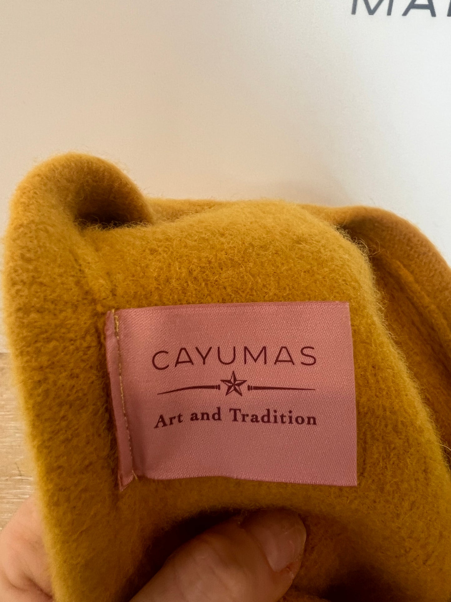 CAYUMAS. Boina mostaza lana. TU