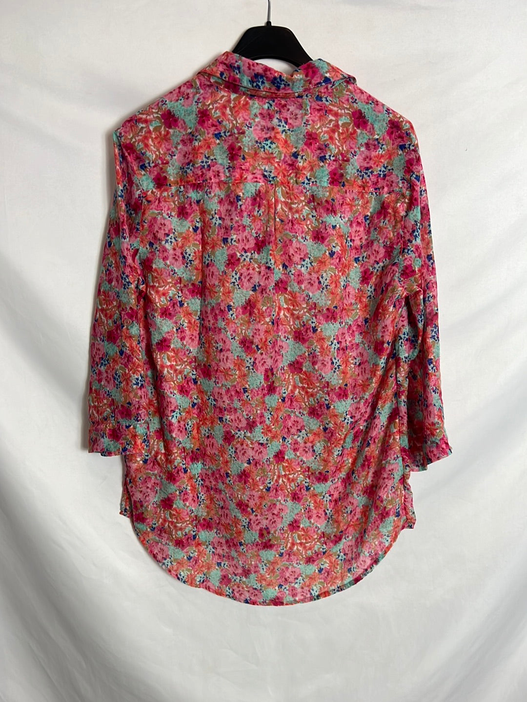 STRADIVARIUS . Blusa rosa oversized flores. T S