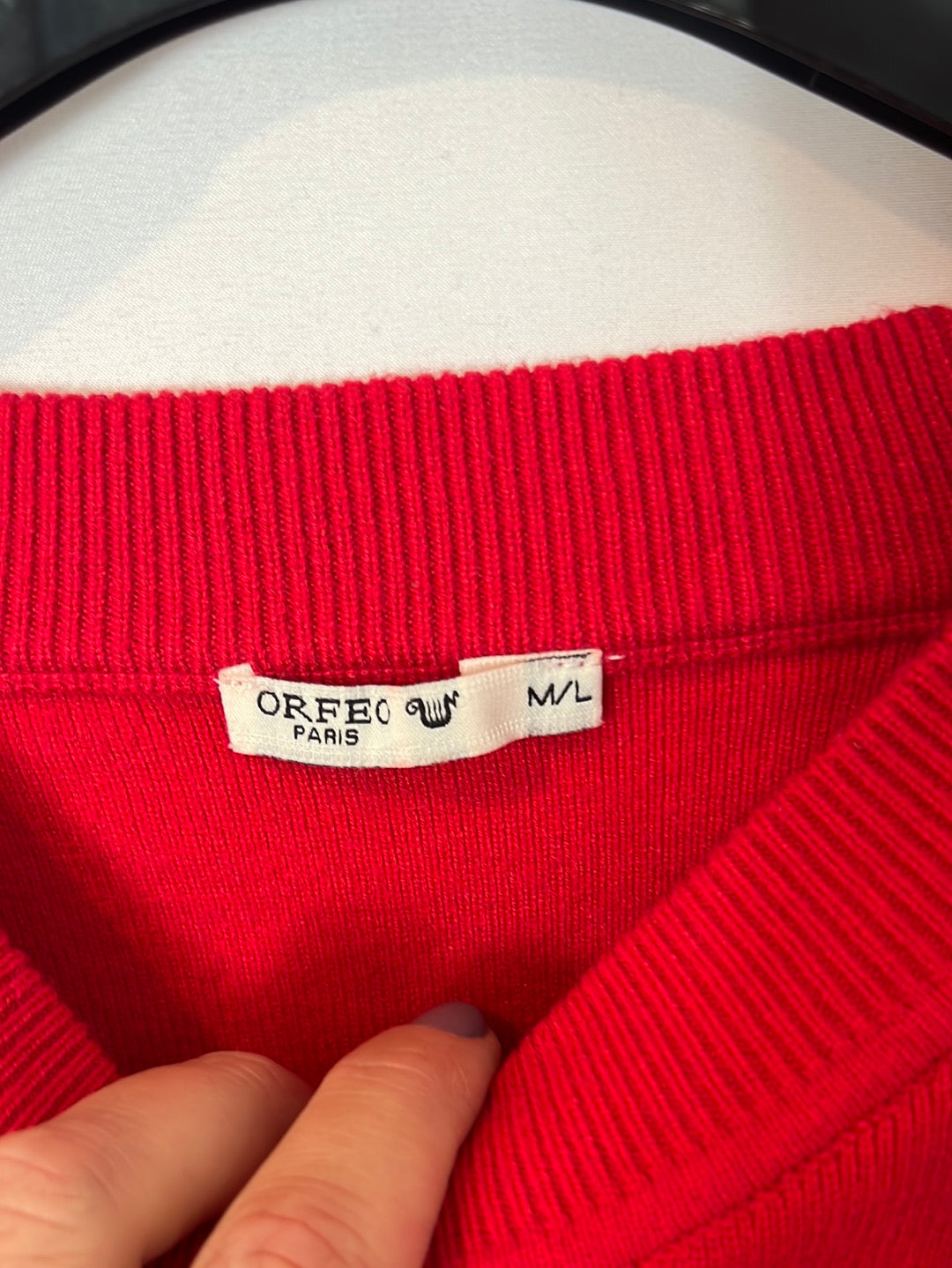 ORFEO. Jersey rojo cuello redondo. T M