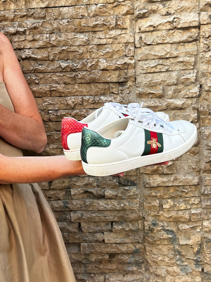 GUCCI. Zapatilla Ace con abeja T 37