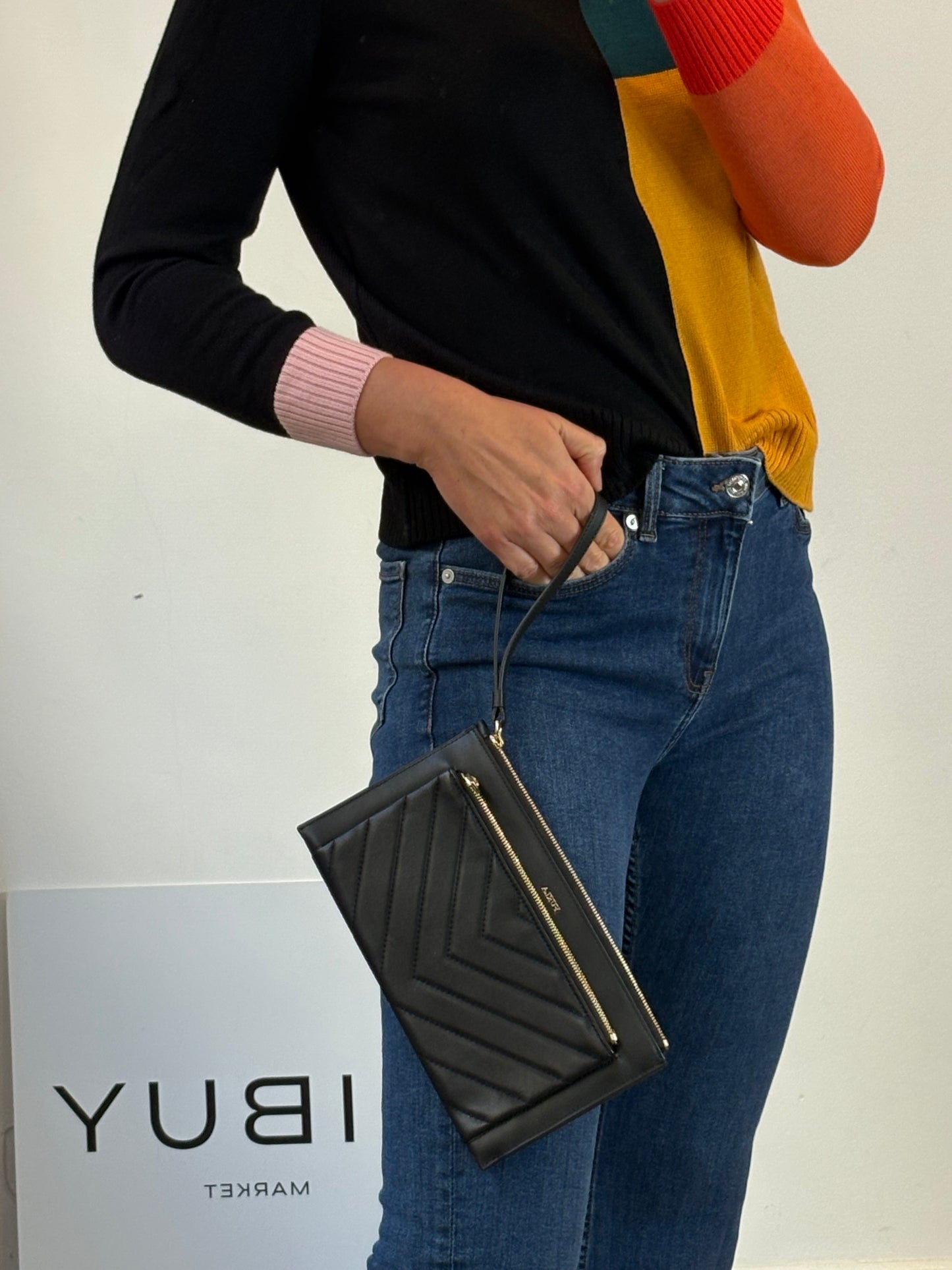 FURLA. Cartera de mano piel