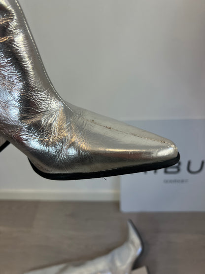 ZARA. Botas plateadas. T 38