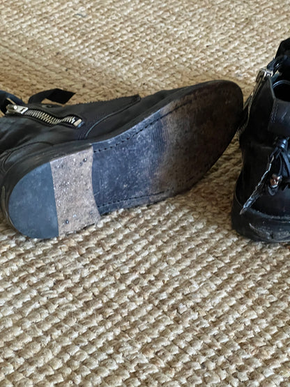 ZADIG&VOLTAIRE. Botas negras cordones T.38