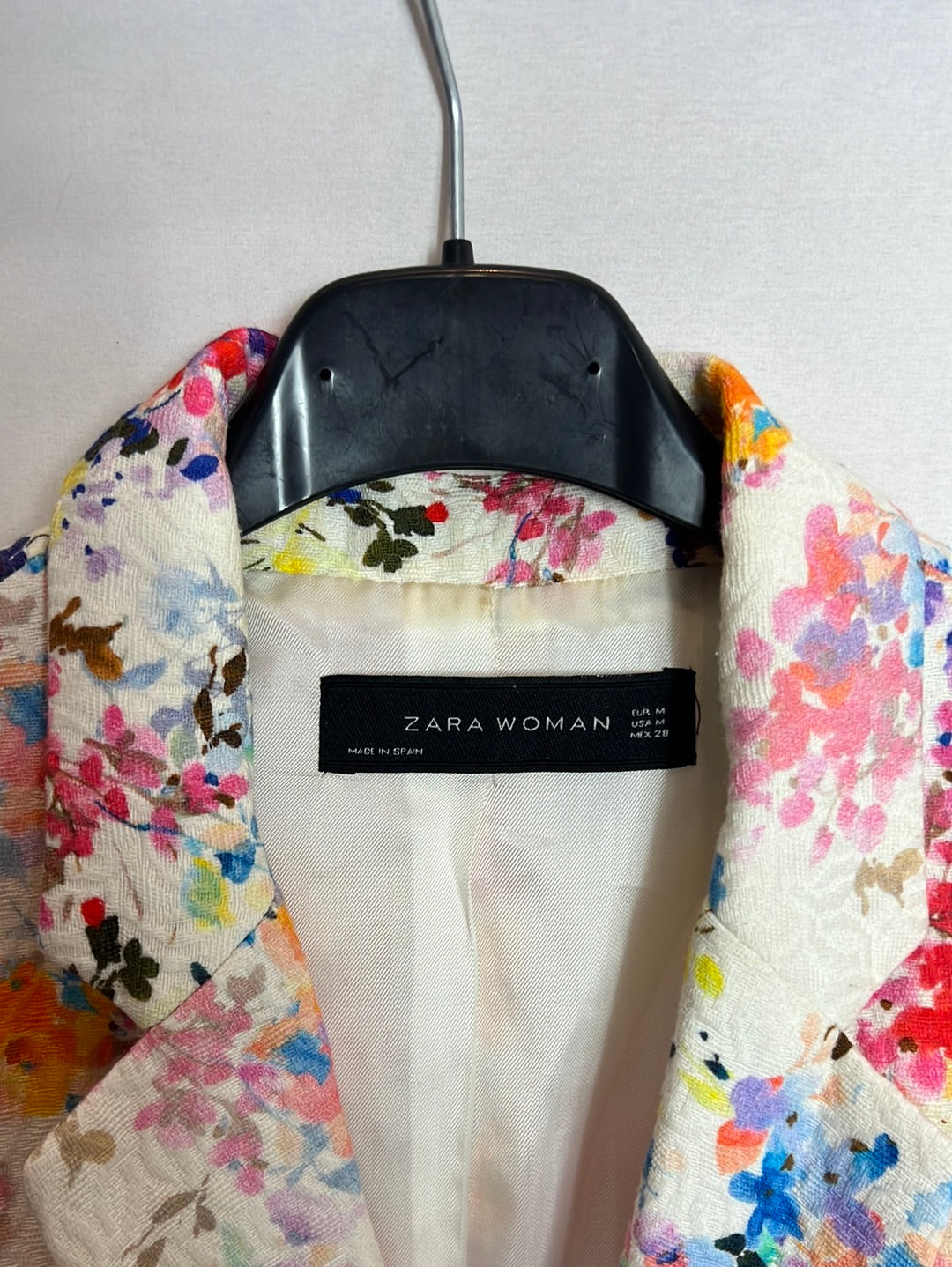 ZARA. Blazer textura flores. T M