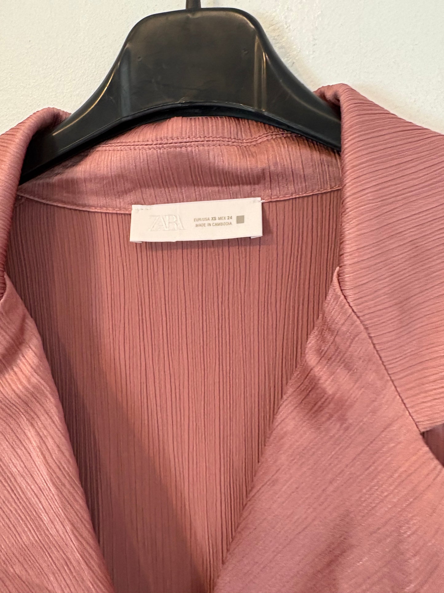 ZARA. Total look rosa palo fluido