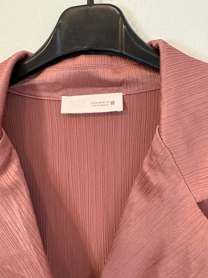 ZARA. Total look rosa palo fluido