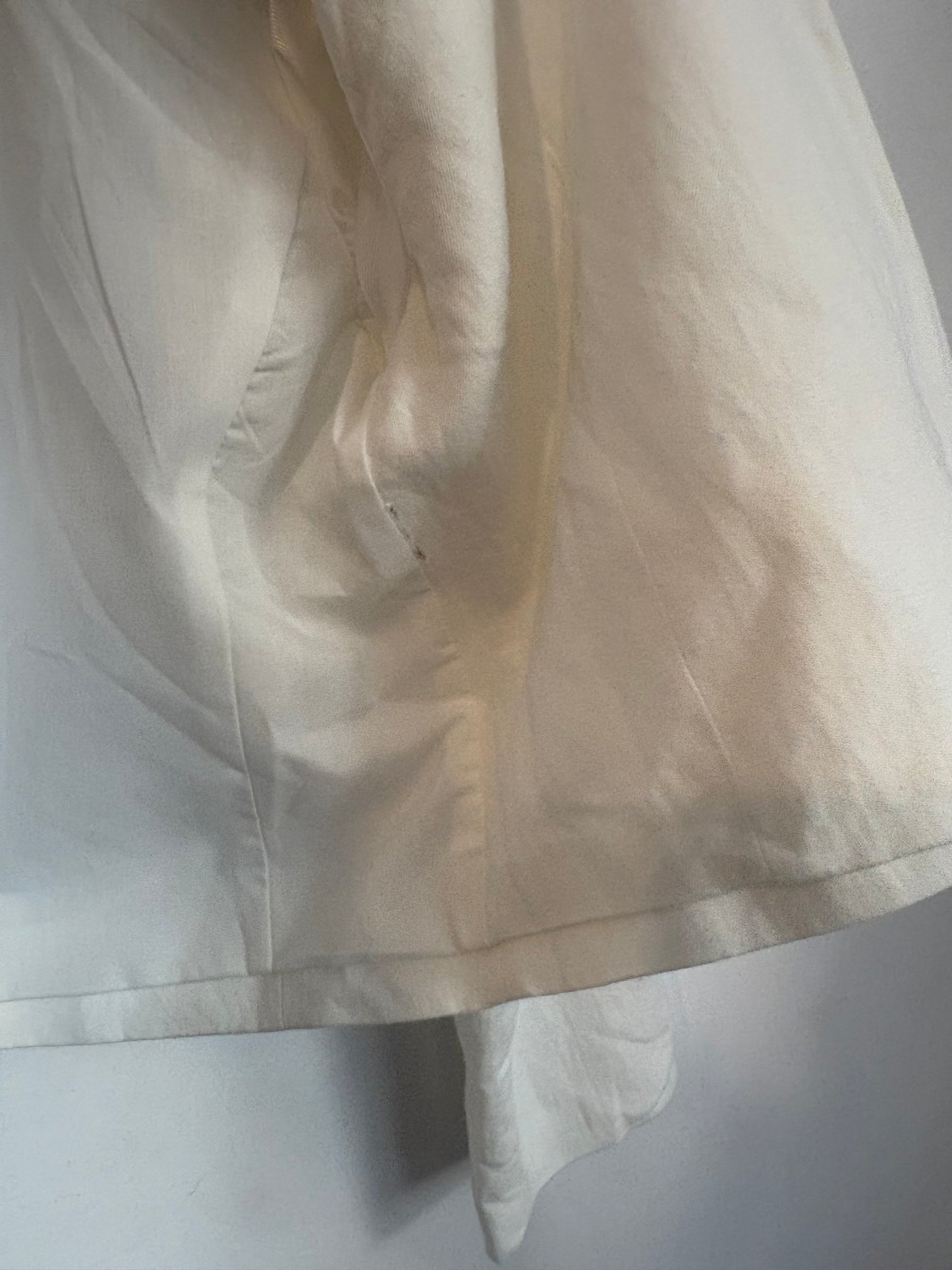 ZARA. Chaqueta blanca mezcla cortita