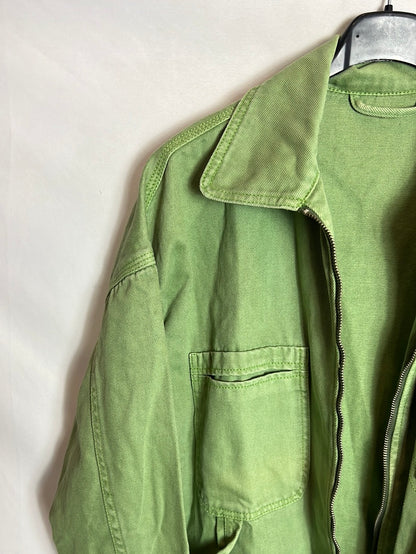 OTRAS. Cazadora denim verde bolsillos. T M