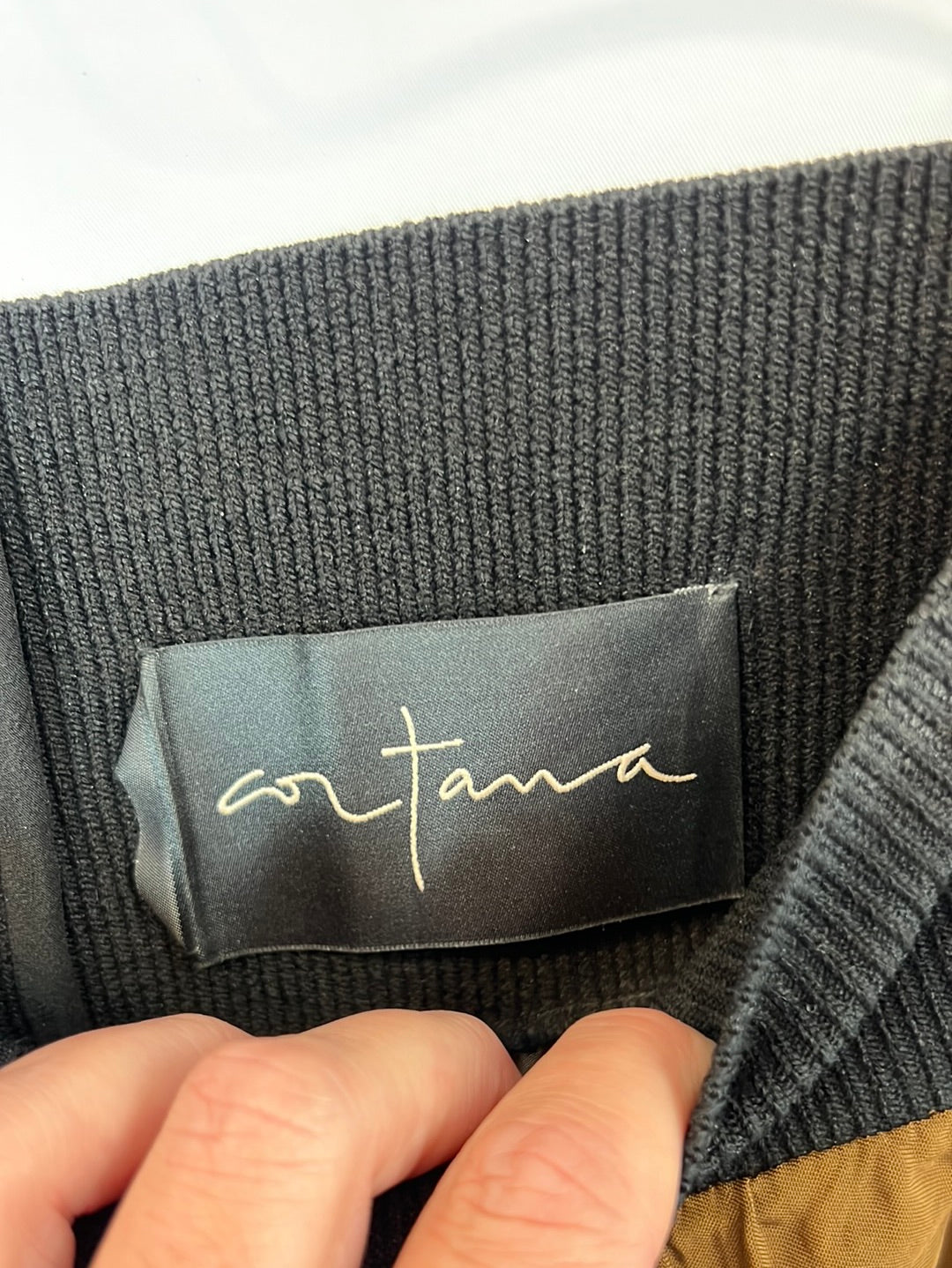 CORTANA. Flowing khaki skirt with waist detail. Size 38