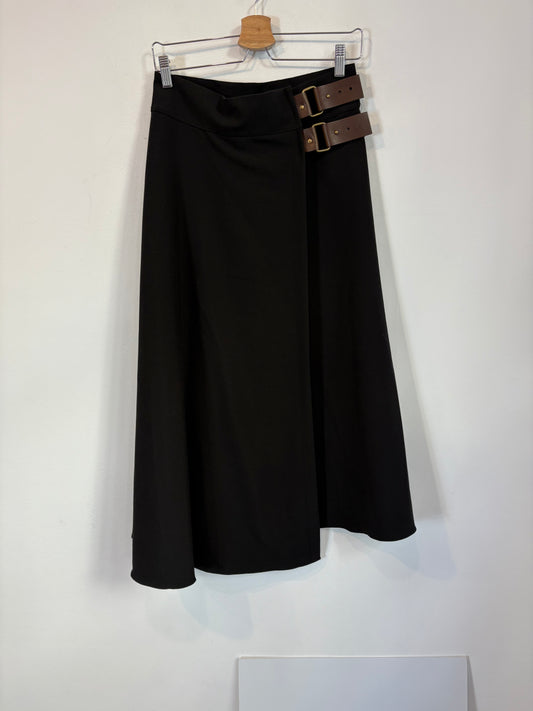 TACHE . Falda midi fluida cruzada. T 38