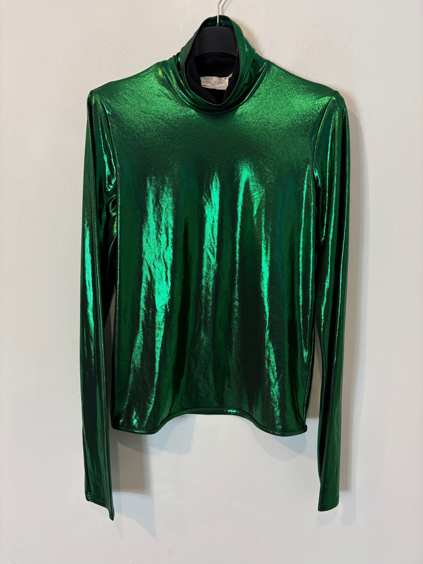 FORTE FORTE. Top verde metalizado