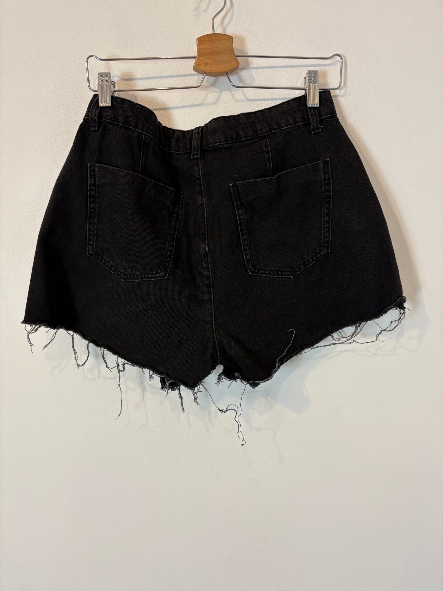 ZARA. Falda pantalón denim negro. T M