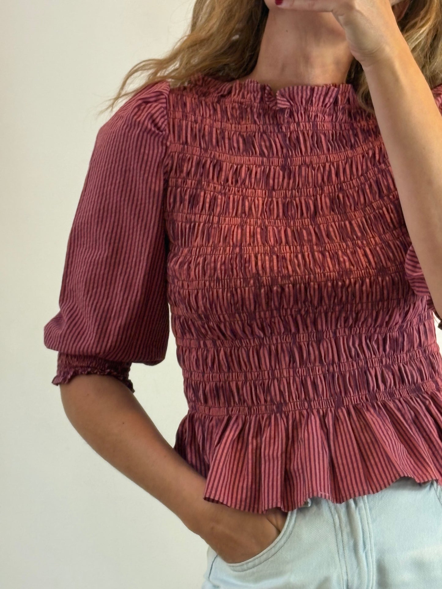 MAGNOLYA. Blusa rosa nido de abeja