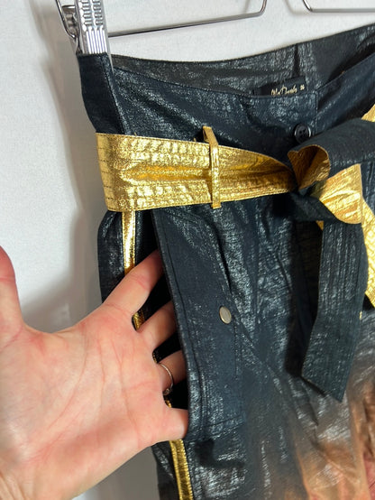 MES DEMOISELLES. Textured trousers in colors. Size 36