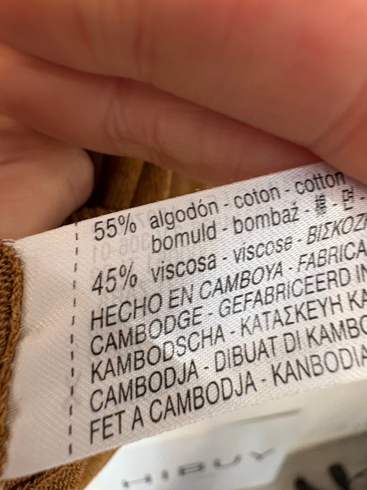 ZARA.  top fino camel hombros