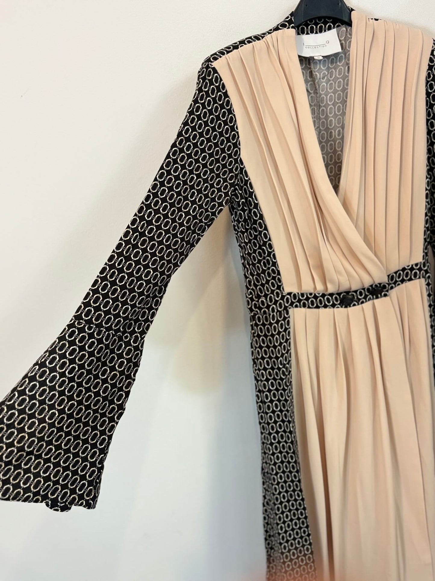 IQ COLLECTION. Vestido largo estampado tablas