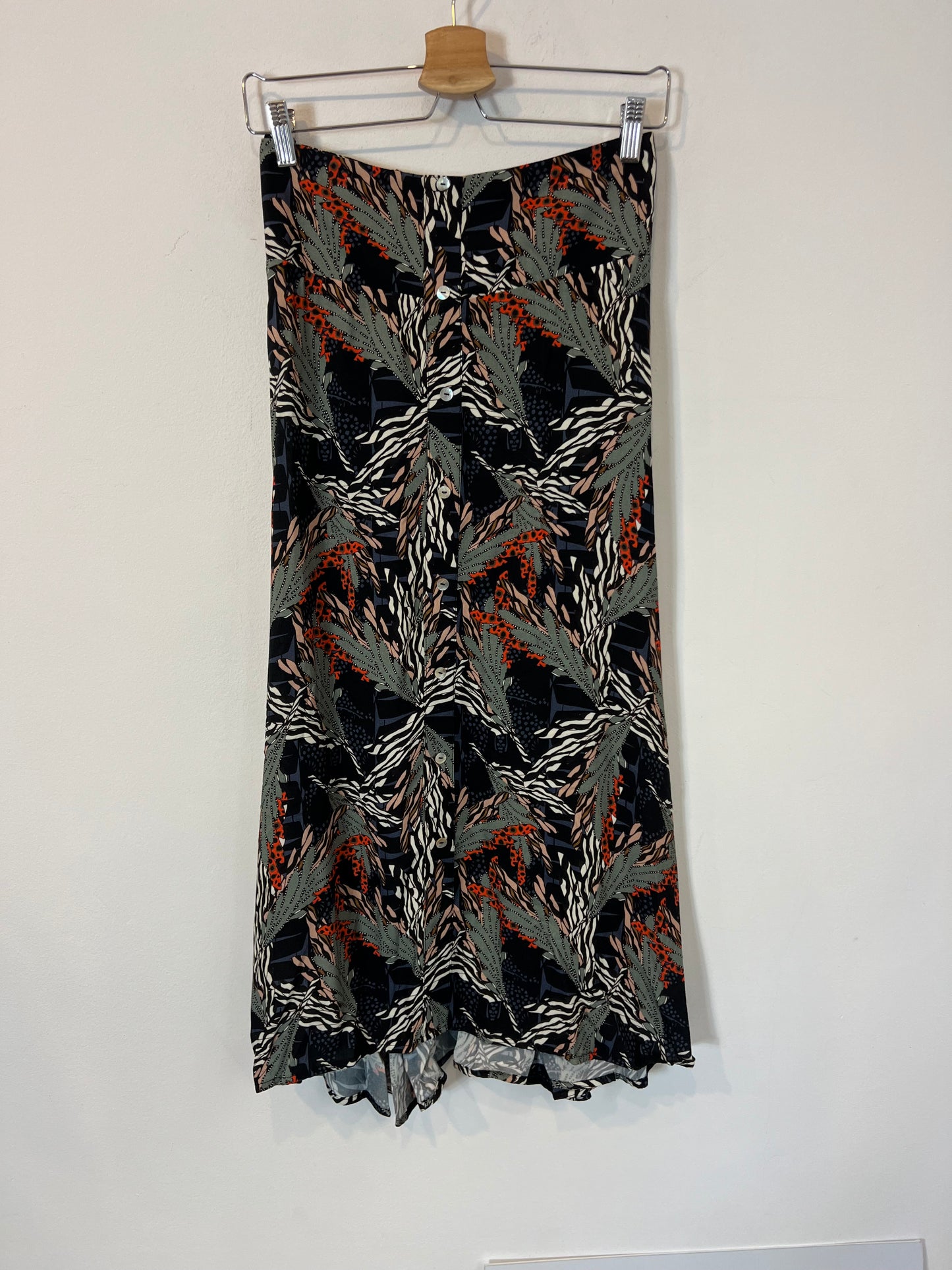 CIA MARITIMA. Falda midi abotonada estampada. T S