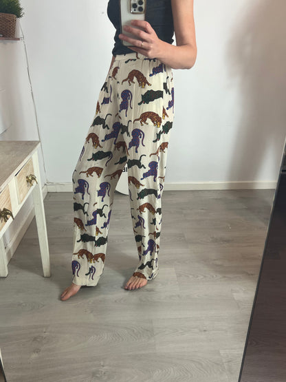 STELLA McCARTNEY. Silk-print trousers. Size 40