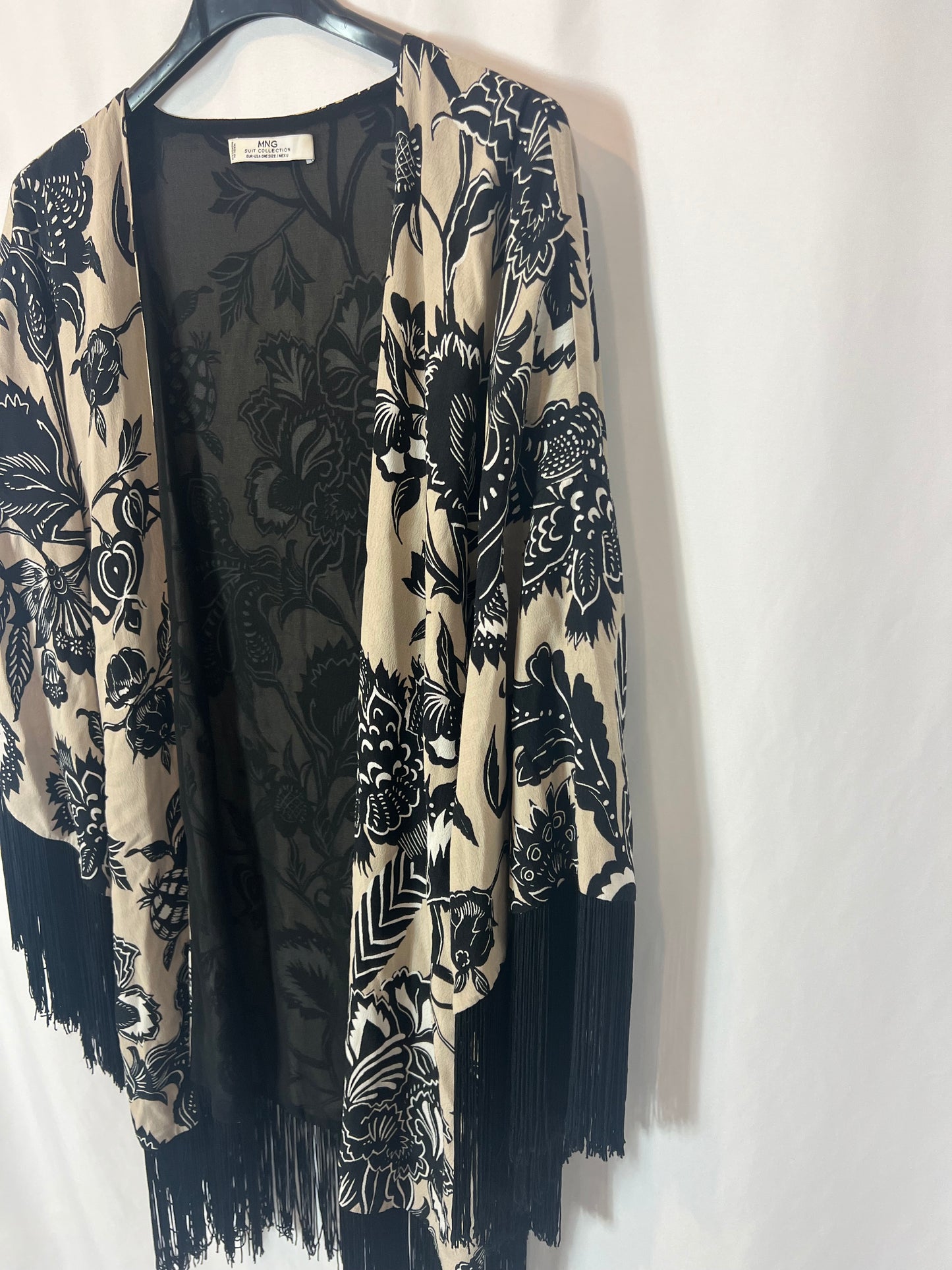 MANGO . kimono flores flecos. TU