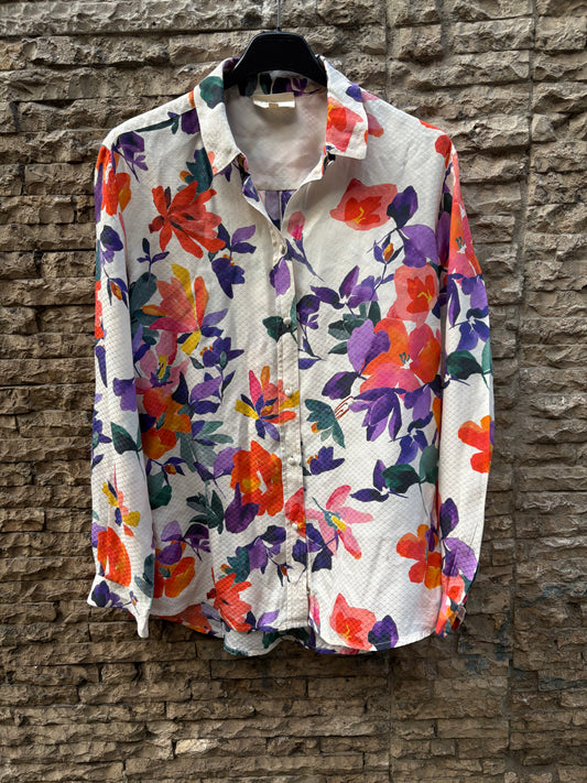 SÉZANE. Blusa seda flores