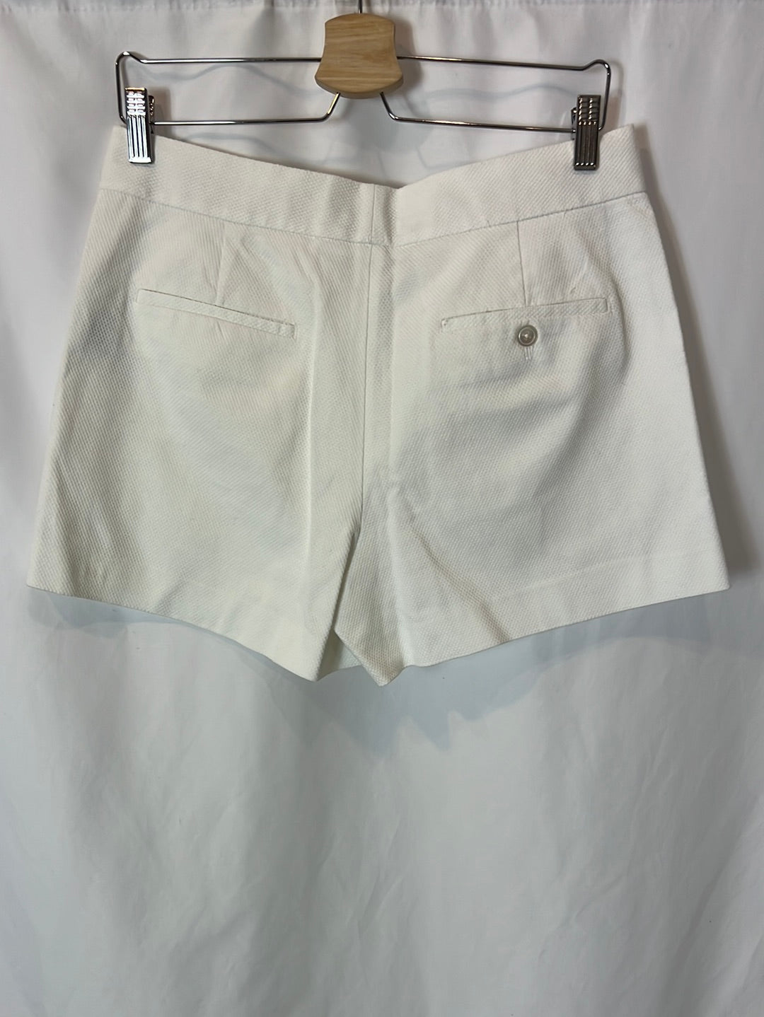 POLO RALPH LAUREN. White piqué Bermuda shorts. Size 38