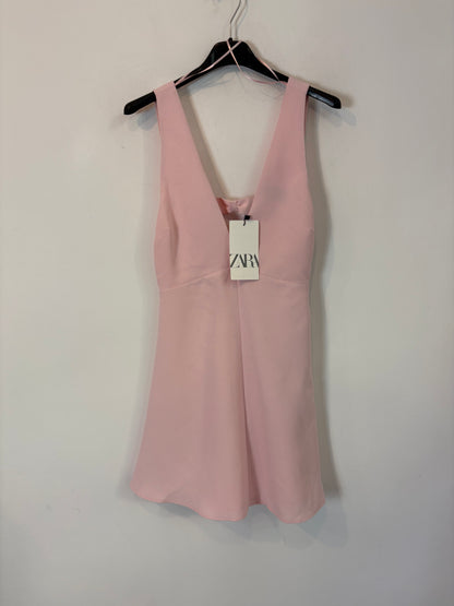 ZARA. Vestido rosa botones T.xs