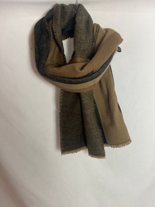 OTRAS. Bufanda cuadros marrones