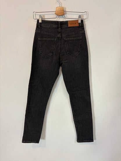 ISABEL MARANT ÉTOILE. Striped shirt with collar and cuff detail. TS