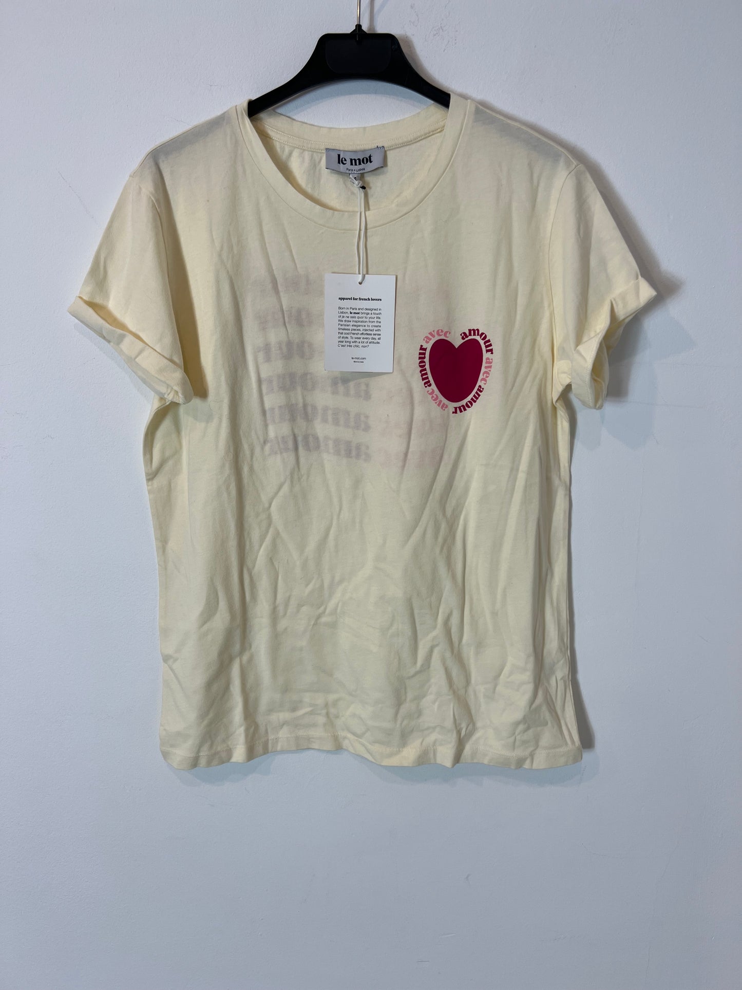 LE MOT. Camiseta color crema letras. T S