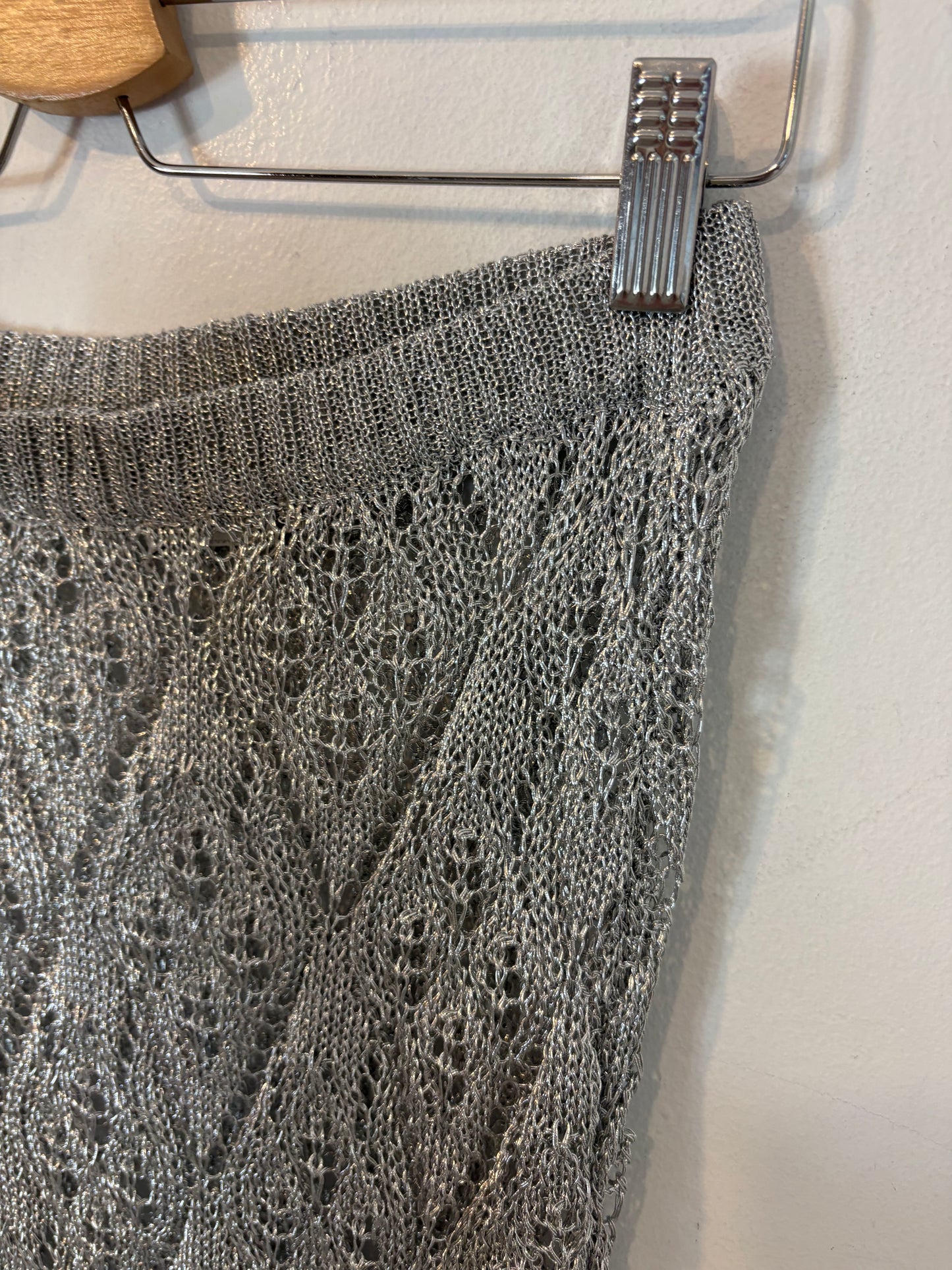 ZARA. Conjunto top y falda plateada crochet. T S/M