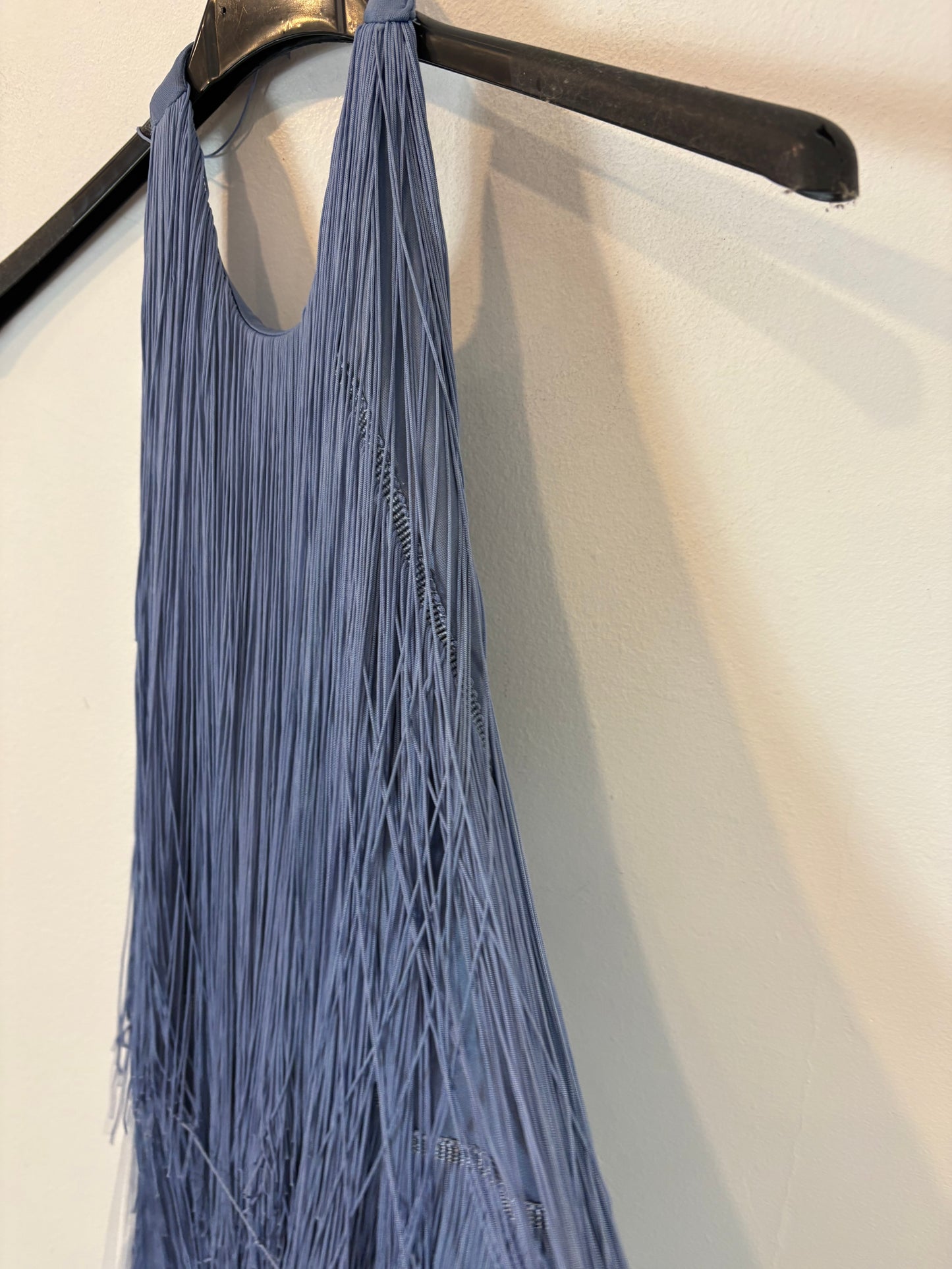 ZARA. Vestido corto flecos espalda al aire. T S