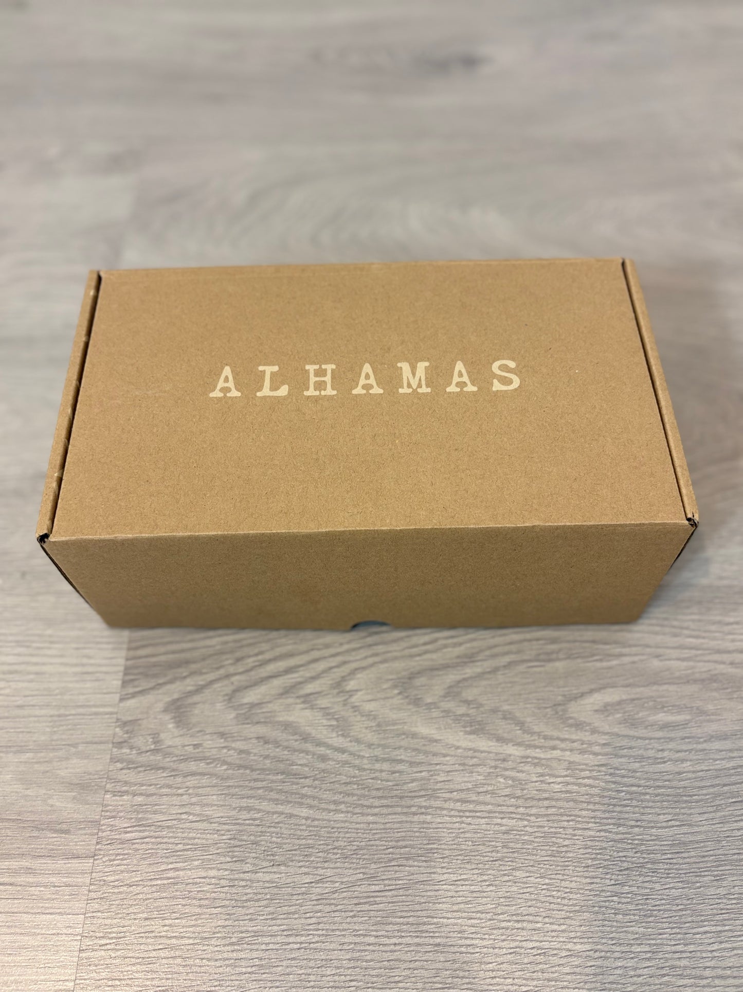 ALHAMAS. Cuñas marrones ante