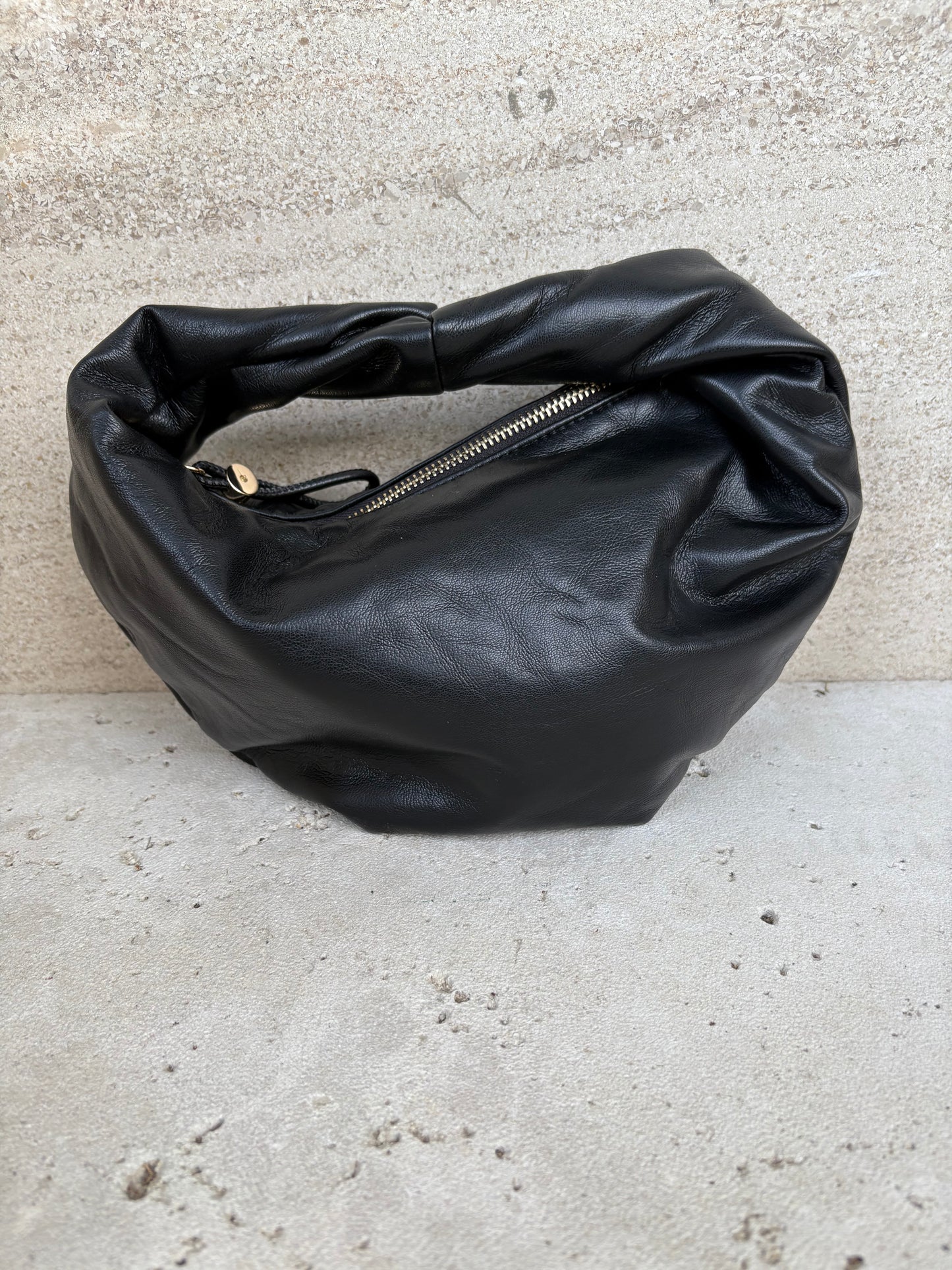 PARFOIS. Bolso negro mini