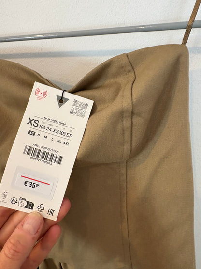 ZARA. Vestido palabra de honor caqui