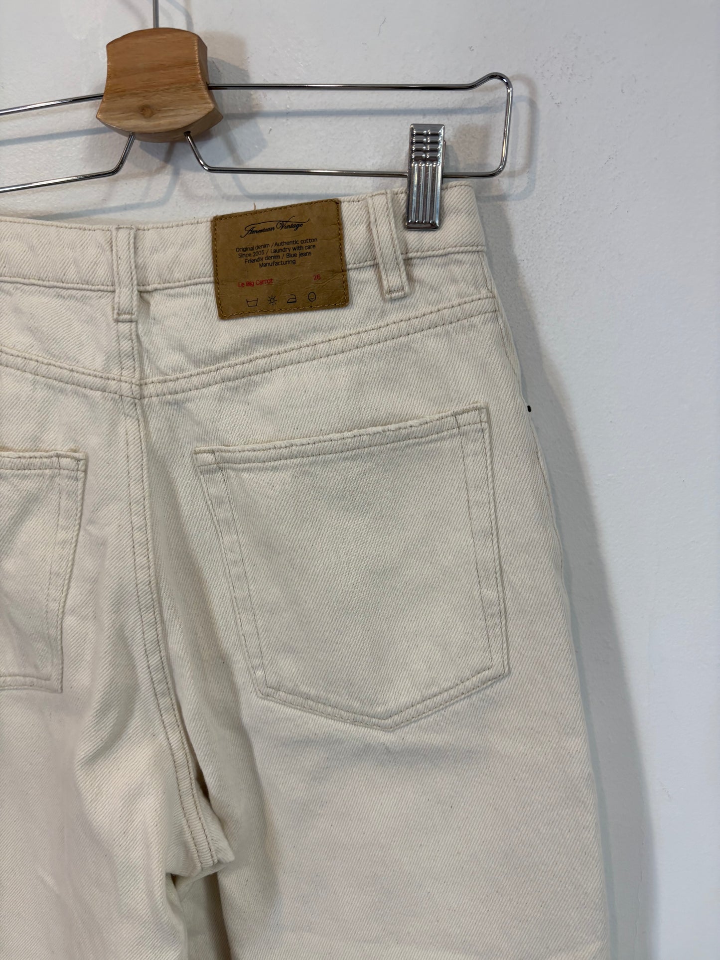 AMERICAN VINTAGE. Denim beige claro