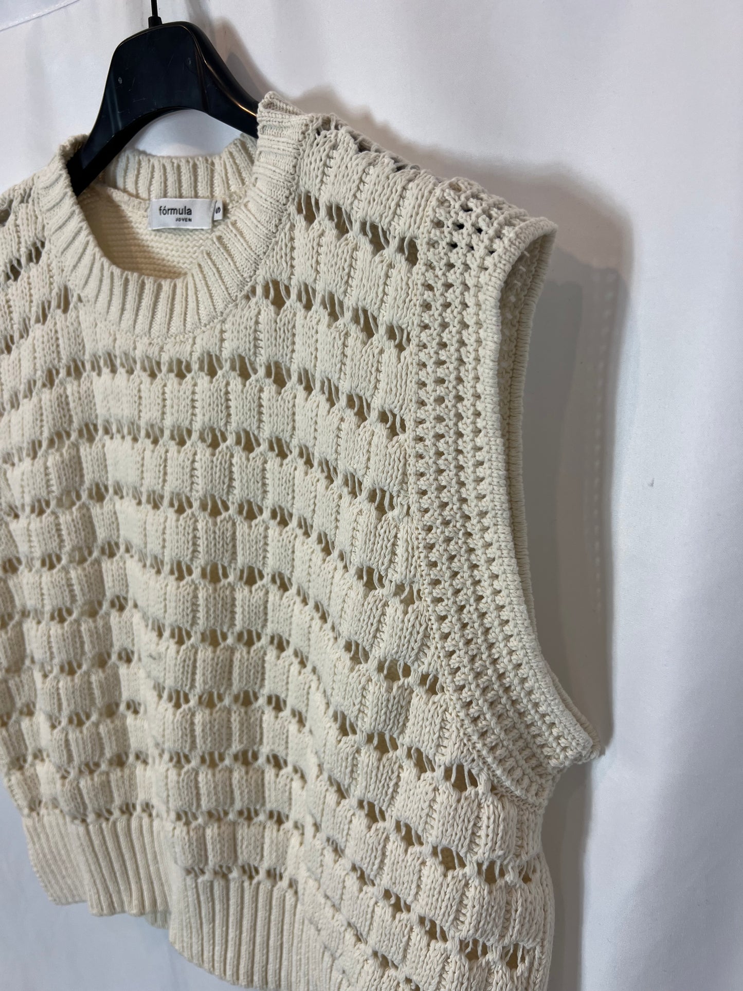 FÓRMULA JOVEN. Top beige punto T.s