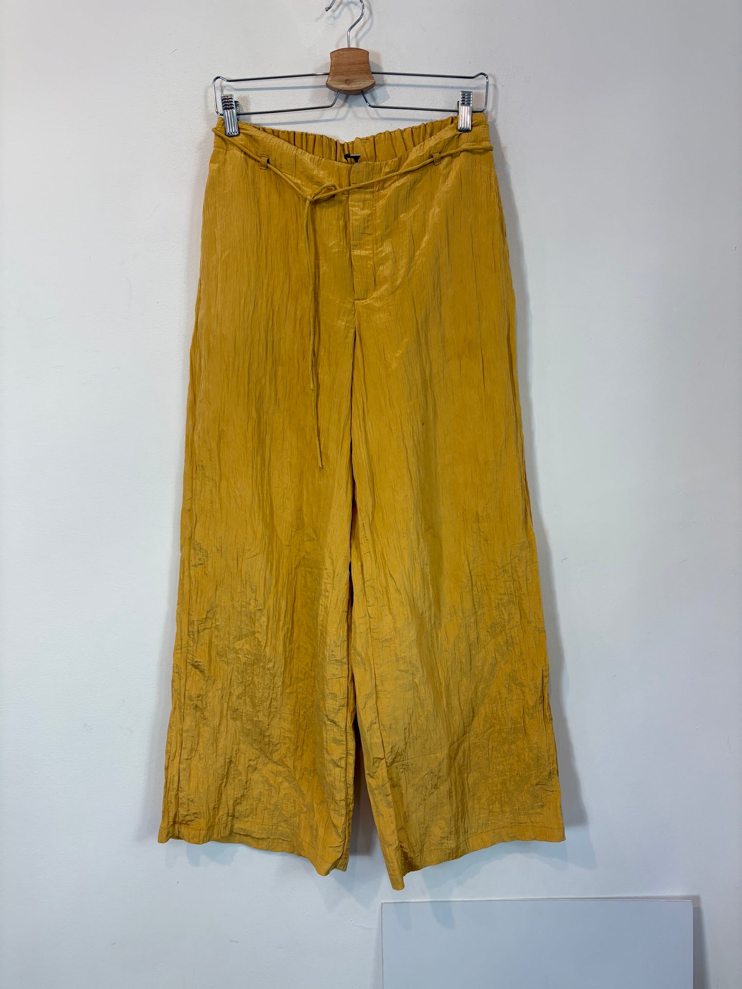 Pantalón fluido textura
