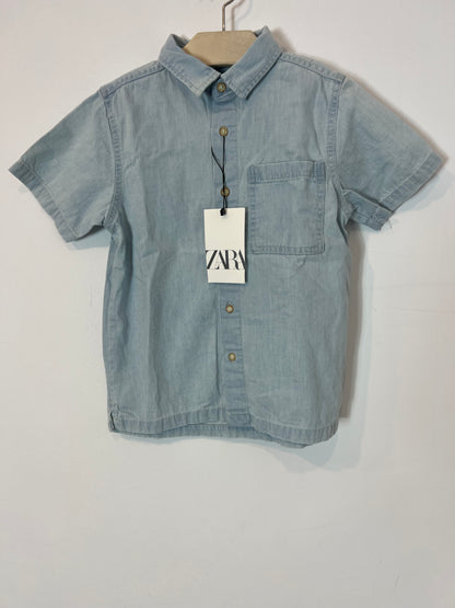 ZARA. Camisa denim manga corta. T 6 años