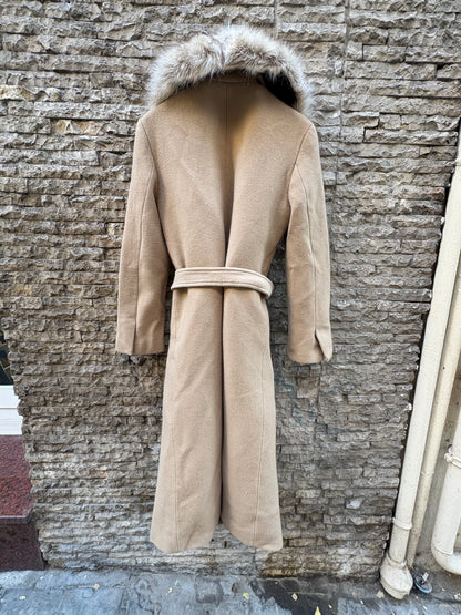 ZARA. Abrigo largo camel lana